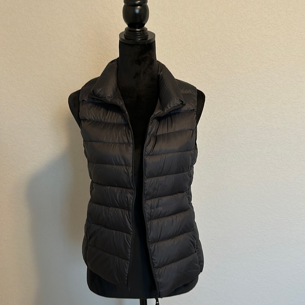 Uniqlo down vest
